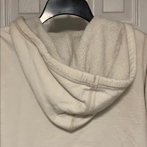 Cream zip up hooded jacket with sherpa lining. - Picture 5 of 7